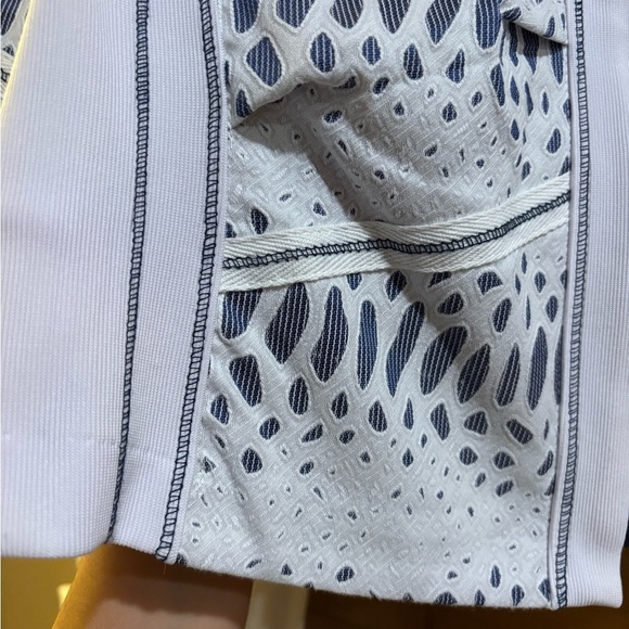 Picadilly Women's White and Blue Patterned Blazer - Picture 4 of 5